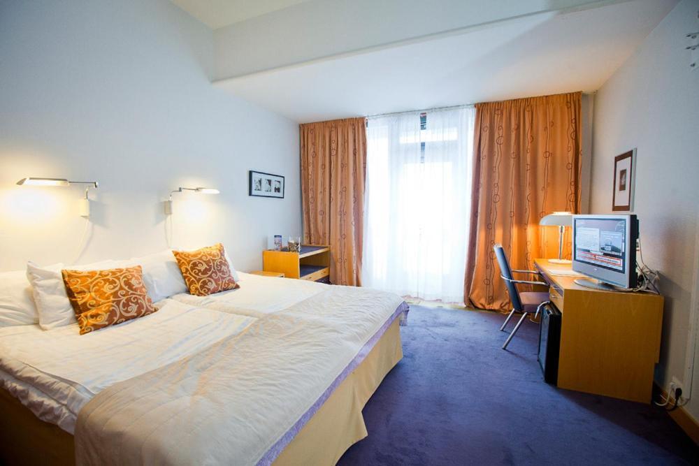 Hotel Kuninkaantie Espoo Room photo