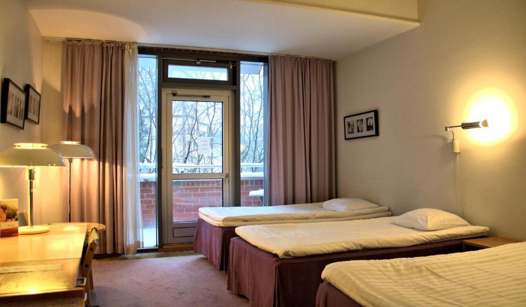 Hotel Kuninkaantie Espoo Room photo